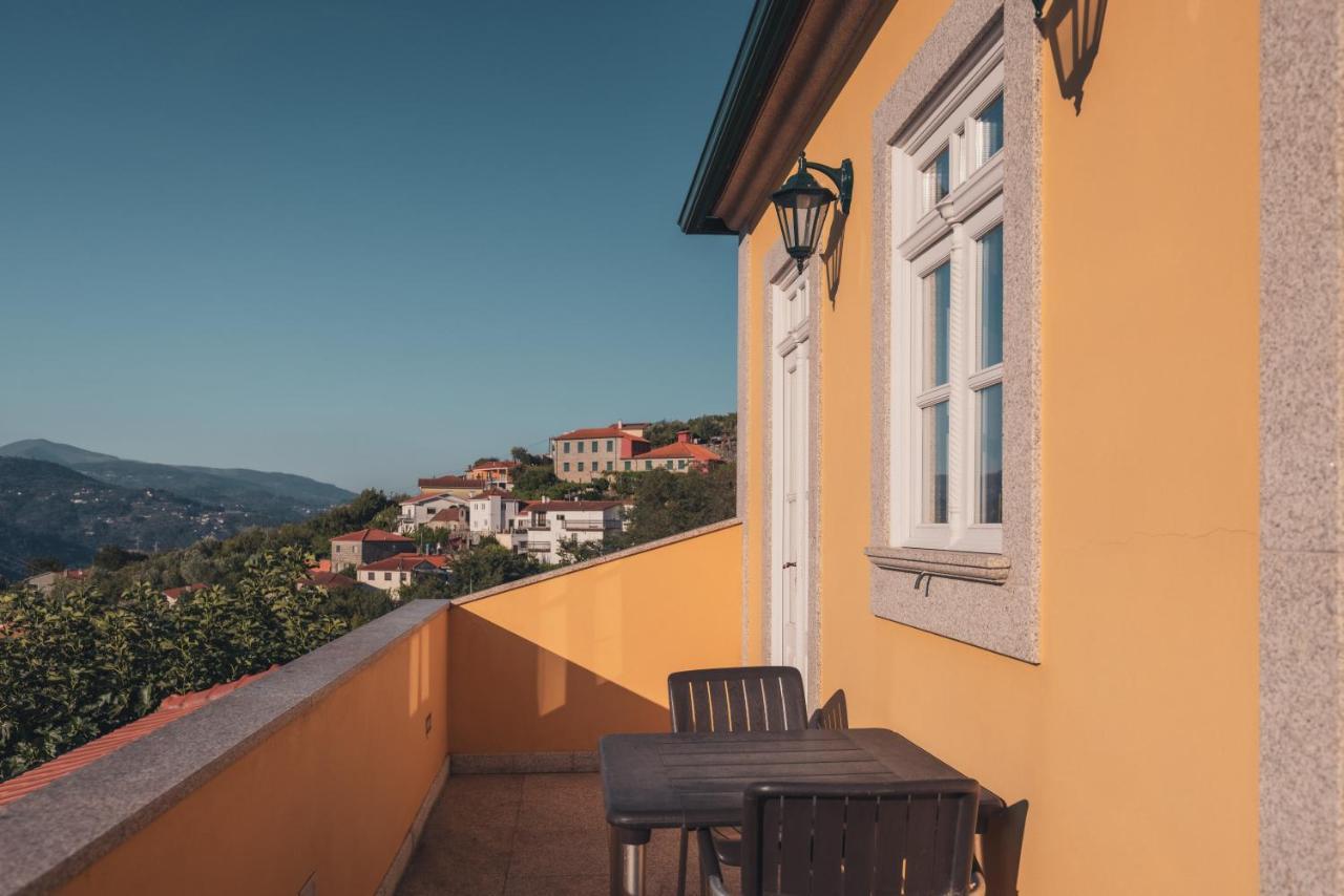 Hostal Quinta Do Outeiro Resende Exterior foto