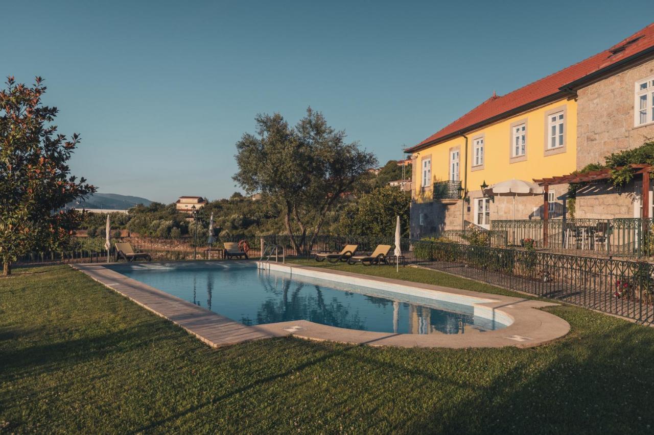 Hostal Quinta Do Outeiro Resende Exterior foto