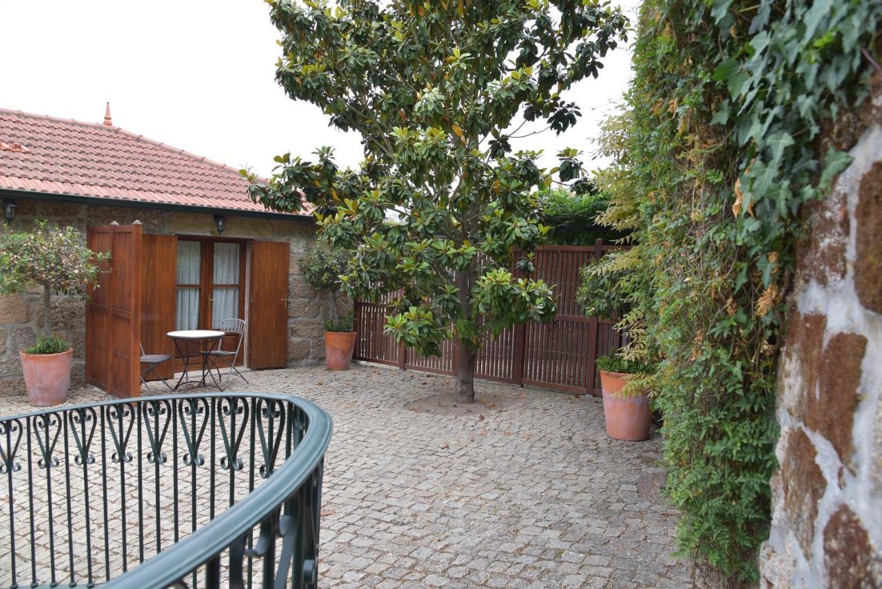 Hostal Quinta Do Outeiro Resende Exterior foto